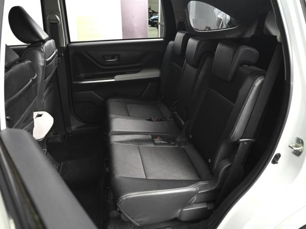 Toyota Veloz с пробегом 2023 года, цена 2 779 000 рублей, 25083 км, минивэн, Автокод Объявления