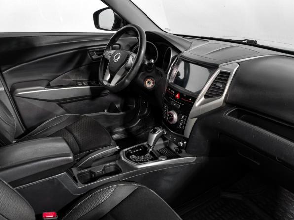 SsangYong Tivoli I с пробегом 2016 года, цена 1 095 000 рублей, 174648 км, внедорожник, Автокод Объявления