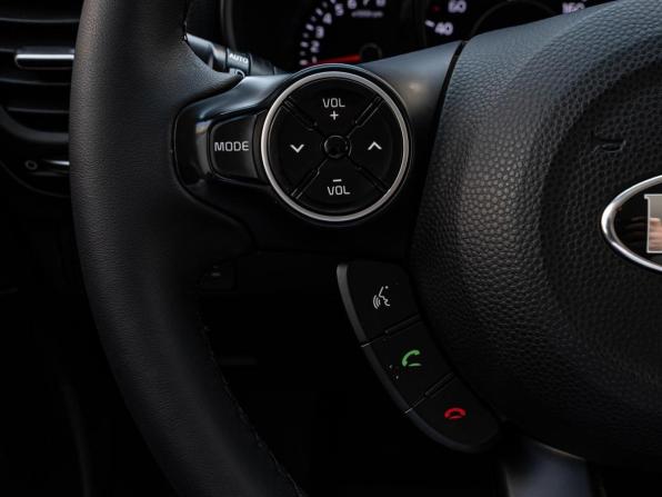 Kia Soul II Рестайлинг с пробегом 2017 года, цена 1 495 000 рублей, 157315 км, хэтчбек, Автокод Объявления