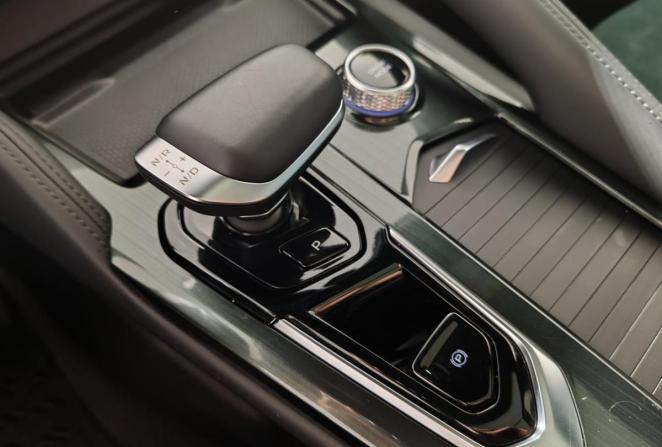 Geely Monjaro I с пробегом 2024 года, цена 3 290 000 рублей, 68052 км, внедорожник, Автокод Объявления