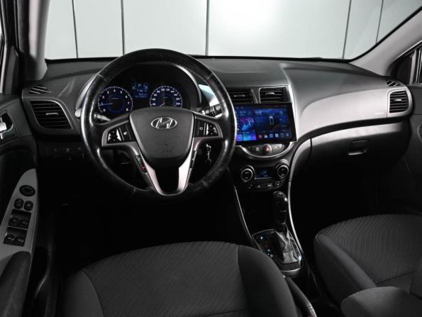 Hyundai Solaris I Рестайлинг с пробегом 2015 года, цена 1 080 000 рублей, 137047 км, седан, Автокод Объявления