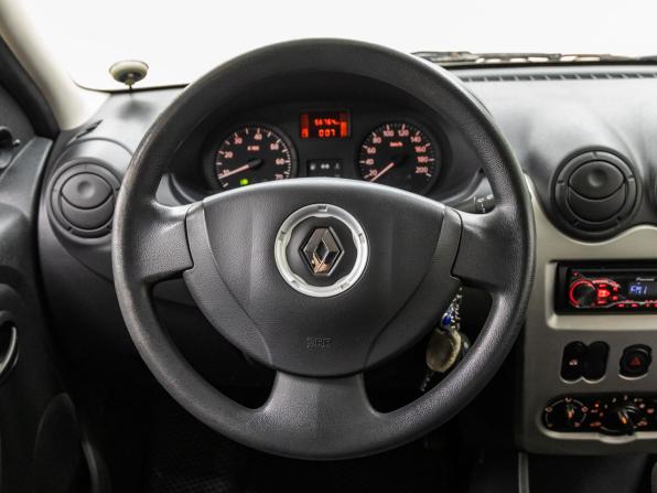 Renault Logan I Рестайлинг с пробегом 2015 года, цена 709 000 рублей, 56764 км, седан, Автокод Объявления