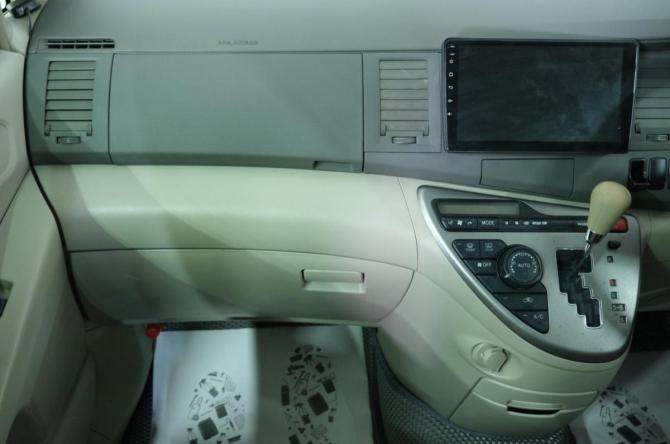 Toyota ISis I Рестайлинг с пробегом 2012 года, цена 1 249 000 рублей, 156000 км, компактвэн, Автокод Объявления