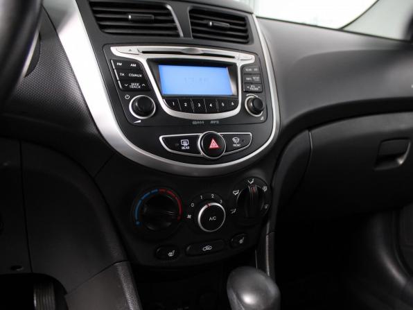 Hyundai Solaris I с пробегом 2013 года, цена 700 000 рублей, 188624 км, хэтчбек, Автокод Объявления
