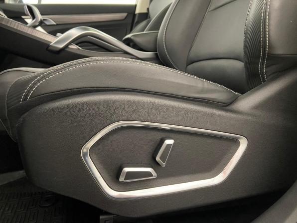 Geely Atlas Pro с пробегом 2023 года, цена 2 265 000 рублей, 59356 км, внедорожник, Автокод Объявления
