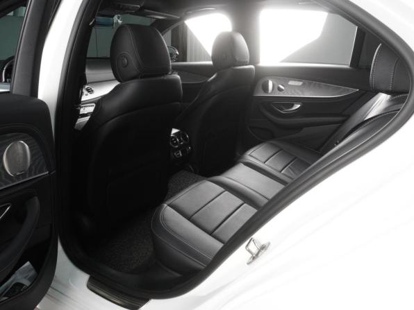 Mercedes-Benz E-Класс V (W213 S213 C238) Рестайлинг с пробегом 2022 года, цена 6 279 000 рублей, 45571 км, седан, Автокод Объявления