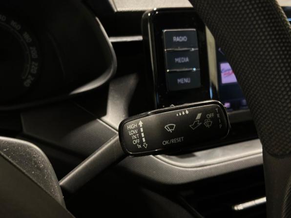 Skoda Rapid II с пробегом 2021 года, цена 1 599 000 рублей, 68289 км, лифтбек, Автокод Объявления