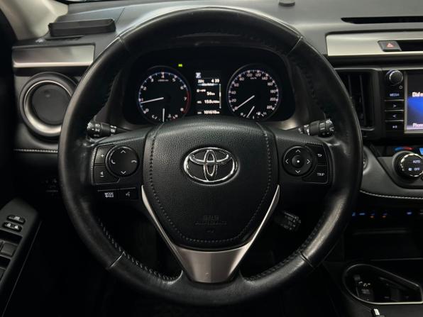 Toyota RAV4 IV (XA40) Рестайлинг с пробегом 2018 года, цена 2 680 000 рублей, 101609 км, внедорожник, Автокод Объявления