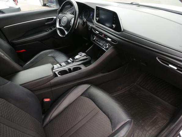 Hyundai Sonata VIII (DN8) с пробегом 2021 года, цена 2 359 000 рублей, 61000 км, седан, Автокод Объявления