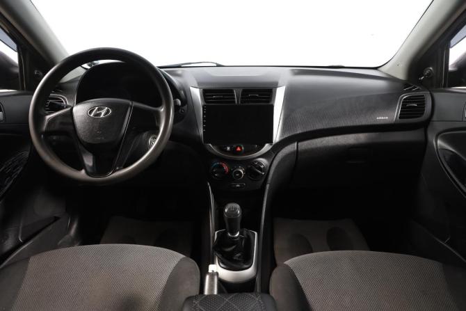 Hyundai Solaris I с пробегом 2012 года, цена 599 000 рублей, 235000 км, седан, Автокод Объявления