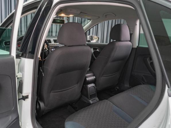 Volkswagen Polo V Рестайлинг с пробегом 2020 года, цена 1 349 000 рублей, 151881 км, седан, Автокод Объявления