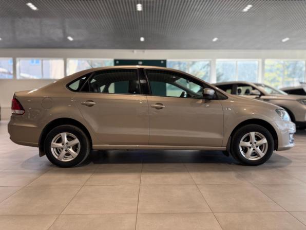 Volkswagen Polo V Рестайлинг с пробегом 2015 года, цена 1 149 000 рублей, 66916 км, седан, Автокод Объявления
