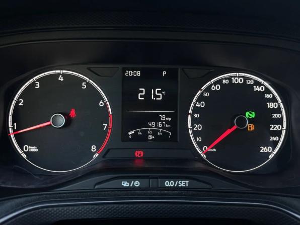 Volkswagen Polo VI с пробегом 2021 года, цена 1 599 000 рублей, 49170 км, лифтбек, Автокод Объявления