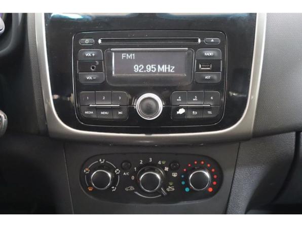 Renault Logan II с пробегом 2015 года, цена 654 000 рублей, 258200 км, седан, Автокод Объявления