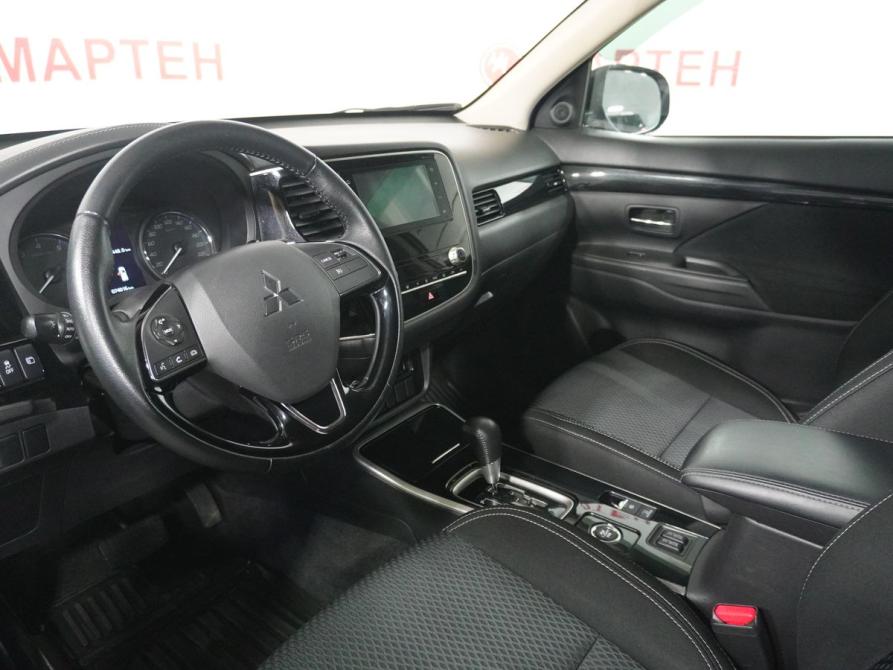 Mitsubishi Outlander III Рестайлинг 3 Вологда  - изображение 9