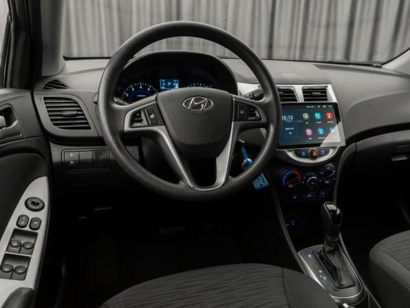 Hyundai Solaris I Рестайлинг с пробегом 2016 года, цена 980 000 рублей, 197384 км, хэтчбек, Автокод Объявления