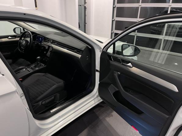 Volkswagen Passat B8 с пробегом 2018 года, цена 2 682 000 рублей, 84376 км, седан, Автокод Объявления