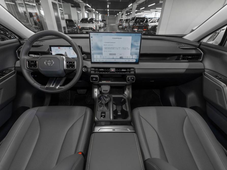 Toyota RAV4 VI (XA60) Москва  - изображение 8