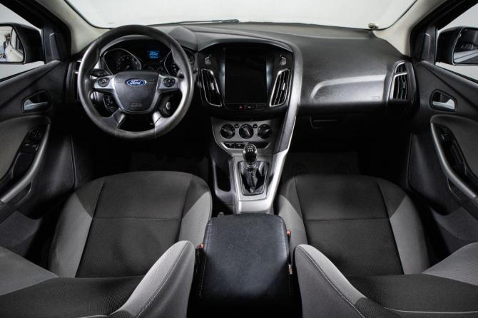 Ford Focus III с пробегом 2011 года, цена 649 000 рублей, 296100 км, хэтчбек, Автокод Объявления