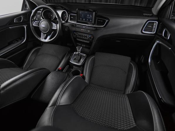 Новый Kia Ceed III 2019 года, цена 1 695 000 рублей, универсал, Автокод Объявления