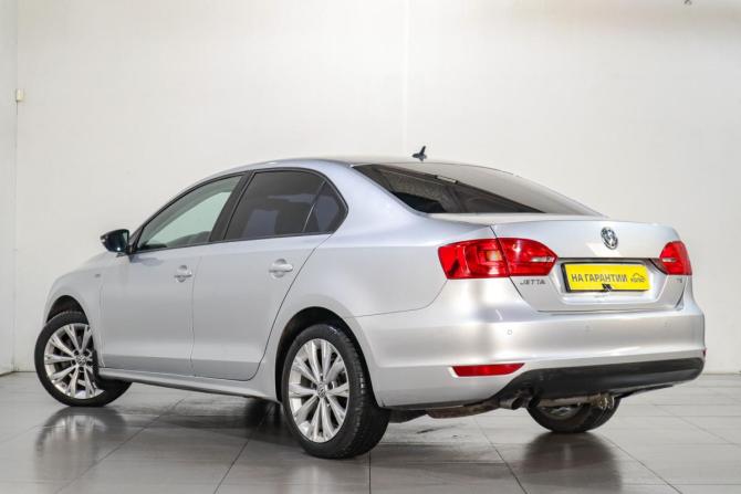 Volkswagen Jetta VI с пробегом 2013 года, цена 1 179 000 рублей, 215000 км, седан, Автокод Объявления