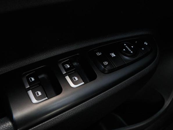 Kia Rio IV Рестайлинг с пробегом 2021 года, цена 2 299 000 рублей, 28416 км, хэтчбек, Автокод Объявления