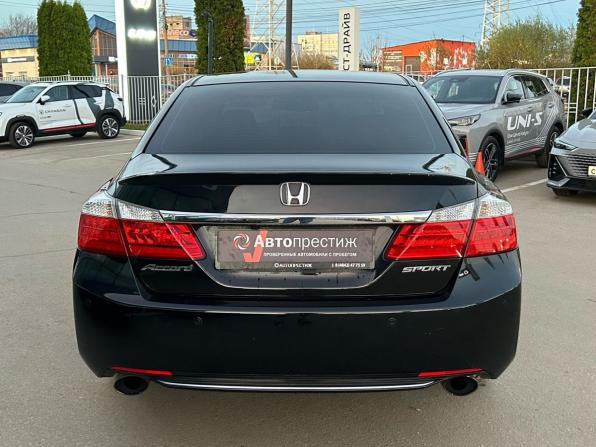 Honda Accord IX с пробегом 2013 года, цена 1 390 000 рублей, 281904 км, седан, Автокод Объявления