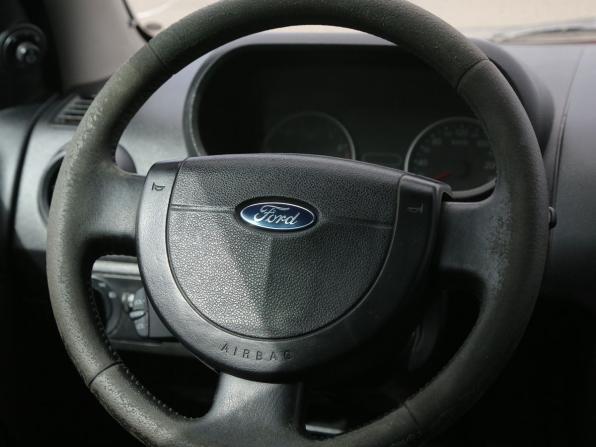 Ford Fusion I Рестайлинг с пробегом 2005 года, цена 229 000 рублей, 222500 км, хэтчбек, Автокод Объявления