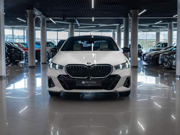 BMW 5 серии VIII (G60/G61/G68) с пробегом 2025 года, цена 6 750 000 рублей, 11427 км, седан, Автокод Объявления