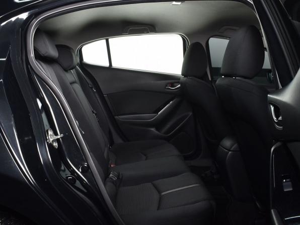 Mazda Axela III Рестайлинг с пробегом 2019 года, цена 1 289 999 рублей, 161901 км, хэтчбек, Автокод Объявления