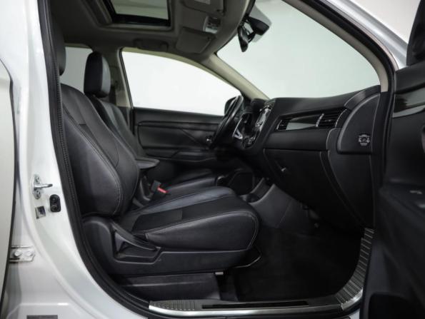 Mitsubishi Outlander III Рестайлинг 2 с пробегом 2016 года, цена 2 069 000 рублей, 173882 км, внедорожник, Автокод Объявления