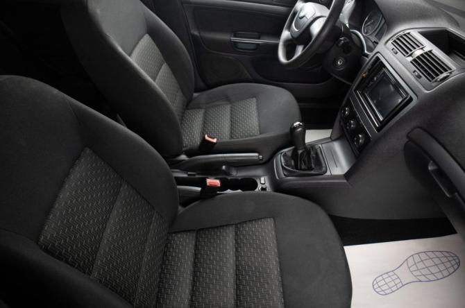 Skoda Octavia II (A5) Рестайлинг с пробегом 2011 года, цена 699 000 рублей, 242000 км, лифтбек, Автокод Объявления