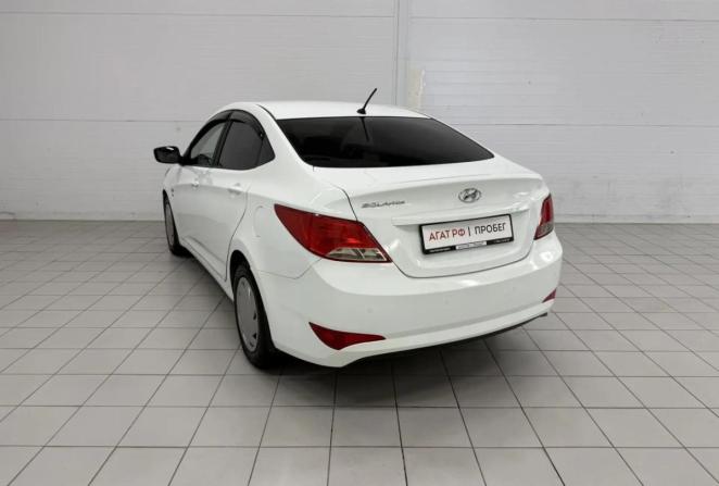 Hyundai Solaris I Рестайлинг с пробегом 2015 года, цена 1 030 000 рублей, 159799 км, седан, Автокод Объявления