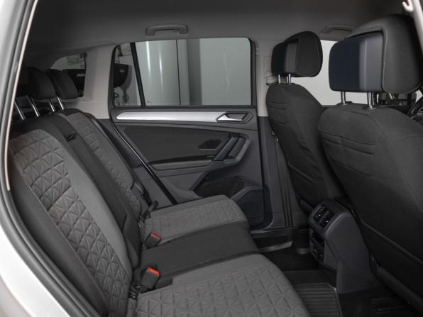 Volkswagen Tiguan II Рестайлинг с пробегом 2021 года, цена 2 797 600 рублей, 55707 км, внедорожник, Автокод Объявления