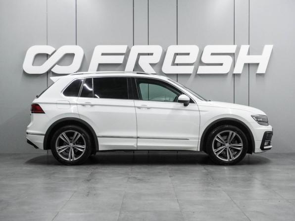 Volkswagen Tiguan II с пробегом 2018 года, цена 2 547 000 рублей, 162040 км, внедорожник, Автокод Объявления