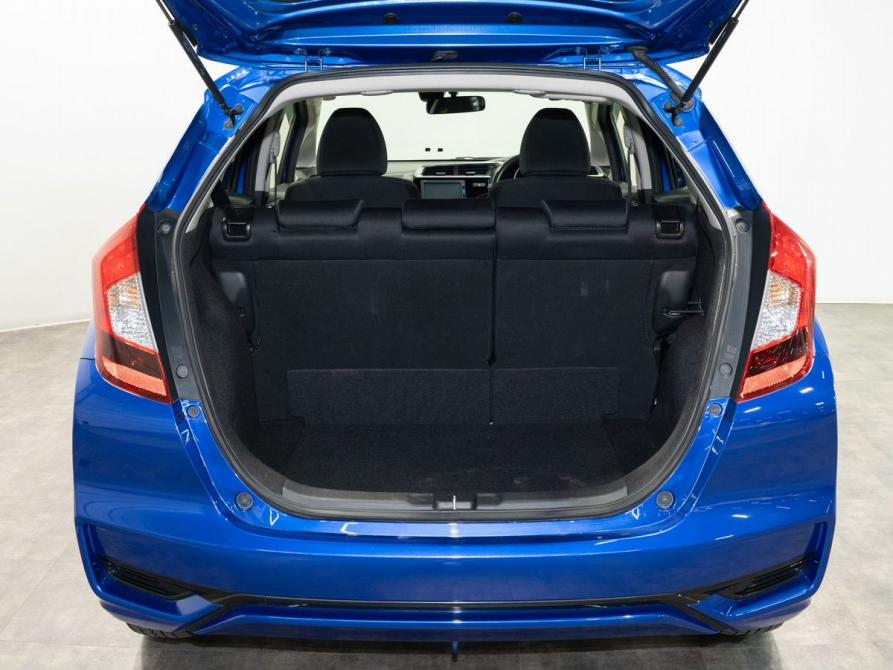 Honda Fit III Рестайлинг Чита  - изображение 17
