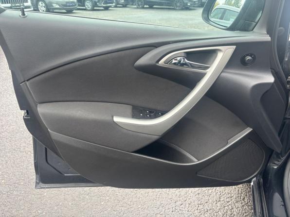 Opel Astra J с пробегом 2011 года, цена 514 000 рублей, 233554 км, хэтчбек, Автокод Объявления