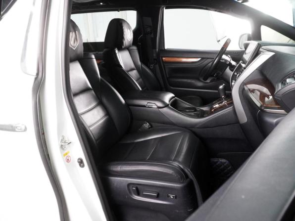 Toyota Alphard III с пробегом 2017 года, цена 4 259 000 рублей, 260382 км, минивэн, Автокод Объявления