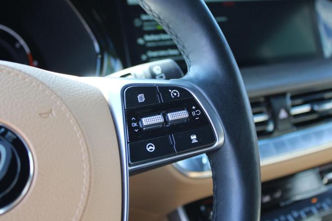Kia Mohave I Рестайлинг 2 с пробегом 2019 года, цена 4 399 000 рублей, 82150 км, внедорожник, Автокод Объявления