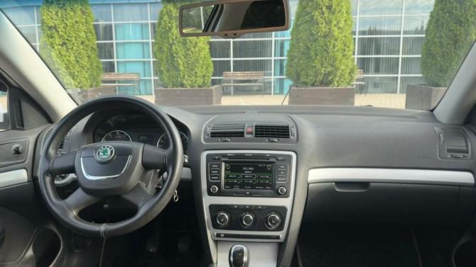 Skoda Octavia II (A5) Рестайлинг с пробегом 2011 года, цена 679 000 рублей, 246000 км, лифтбек, Автокод Объявления