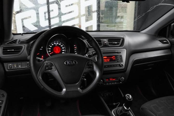 Kia Rio III Рестайлинг с пробегом 2015 года, цена 949 000 рублей, 222207 км, седан, Автокод Объявления