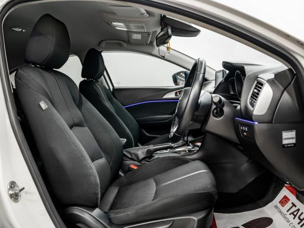 Mazda Axela III Рестайлинг с пробегом 2018 года, цена 1 300 000 рублей, 163731 км, седан, Автокод Объявления