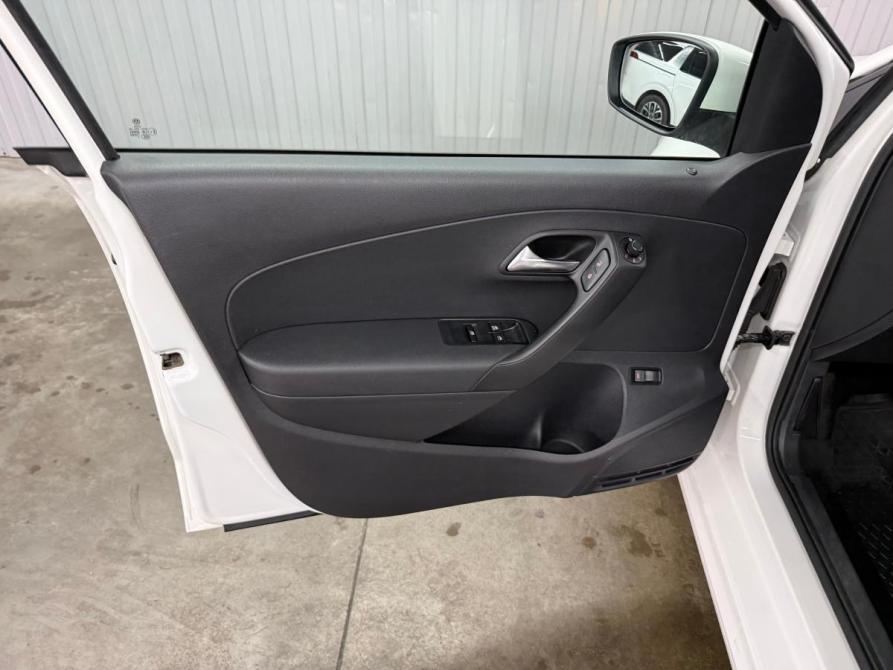 Volkswagen Polo V Краснодар  - изображение 16