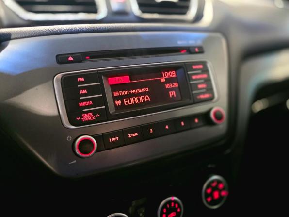 Kia Rio III Рестайлинг с пробегом 2016 года, цена 949 000 рублей, 123000 км, седан, Автокод Объявления