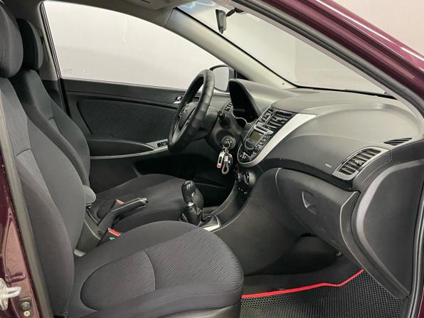 Hyundai Solaris I с пробегом 2013 года, цена 750 000 рублей, 202634 км, седан, Автокод Объявления