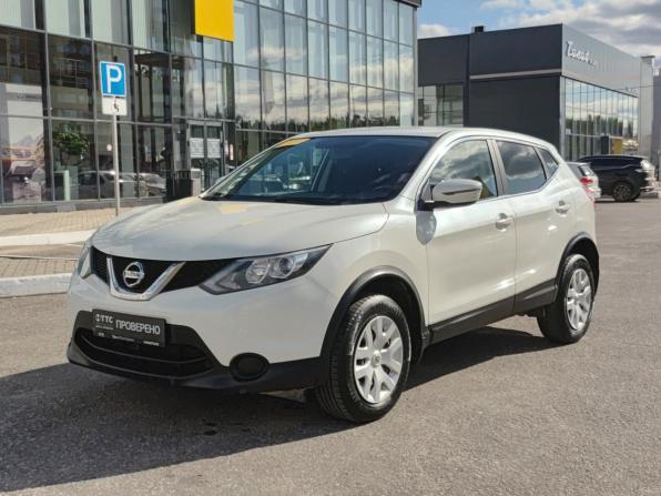 Nissan Qashqai II с пробегом 2018 года, цена 1 893 000 рублей, 89303 км, внедорожник, Автокод Объявления