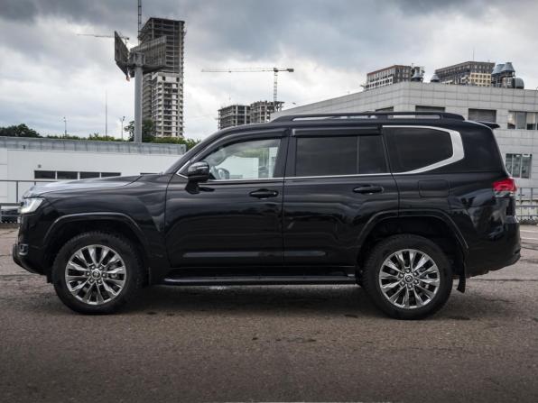 Toyota Land Cruiser 300 Series с пробегом 2024 года, цена 11 200 000 рублей, 18041 км, внедорожник, Автокод Объявления