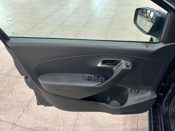 Volkswagen Polo V Рестайлинг с пробегом 2016 года, цена 919 000 рублей, 180711 км, седан, Автокод Объявления