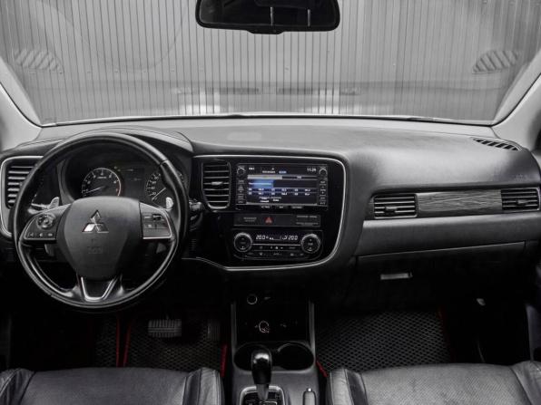 Mitsubishi Outlander III Рестайлинг 2 с пробегом 2015 года, цена 1 690 000 рублей, 224079 км, внедорожник, Автокод Объявления