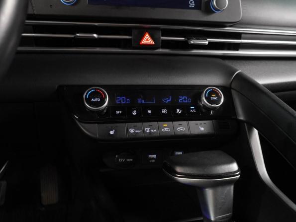 Hyundai Elantra VII (CN7) с пробегом 2022 года, цена 2 099 000 рублей, 46924 км, седан, Автокод Объявления